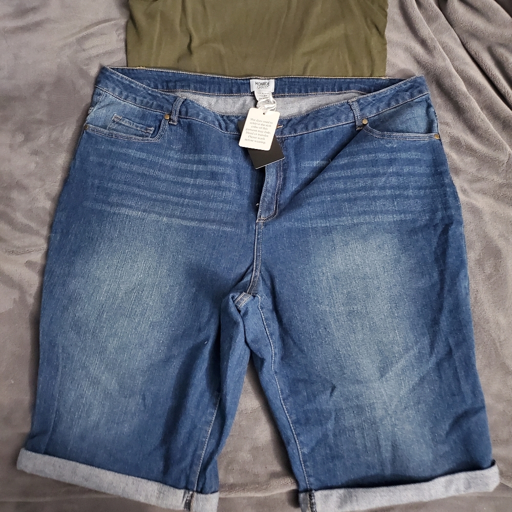 NWT denim Bermuda shorts
